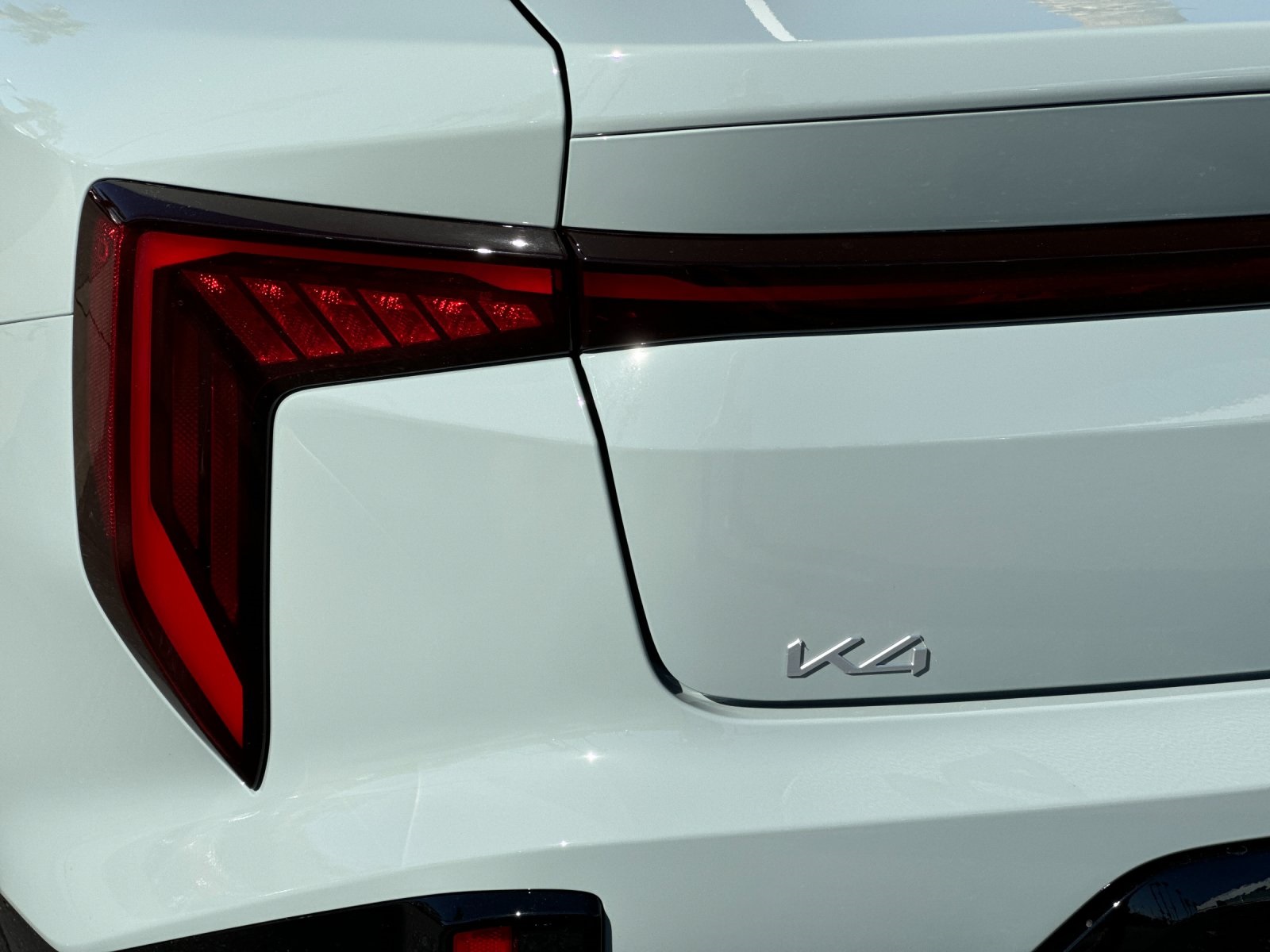 2025 Kia K4 GT-Line photo 30