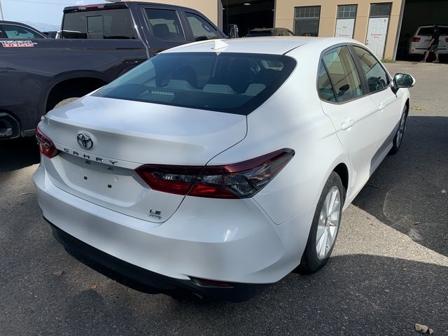 2022 Toyota Camry LE photo 3