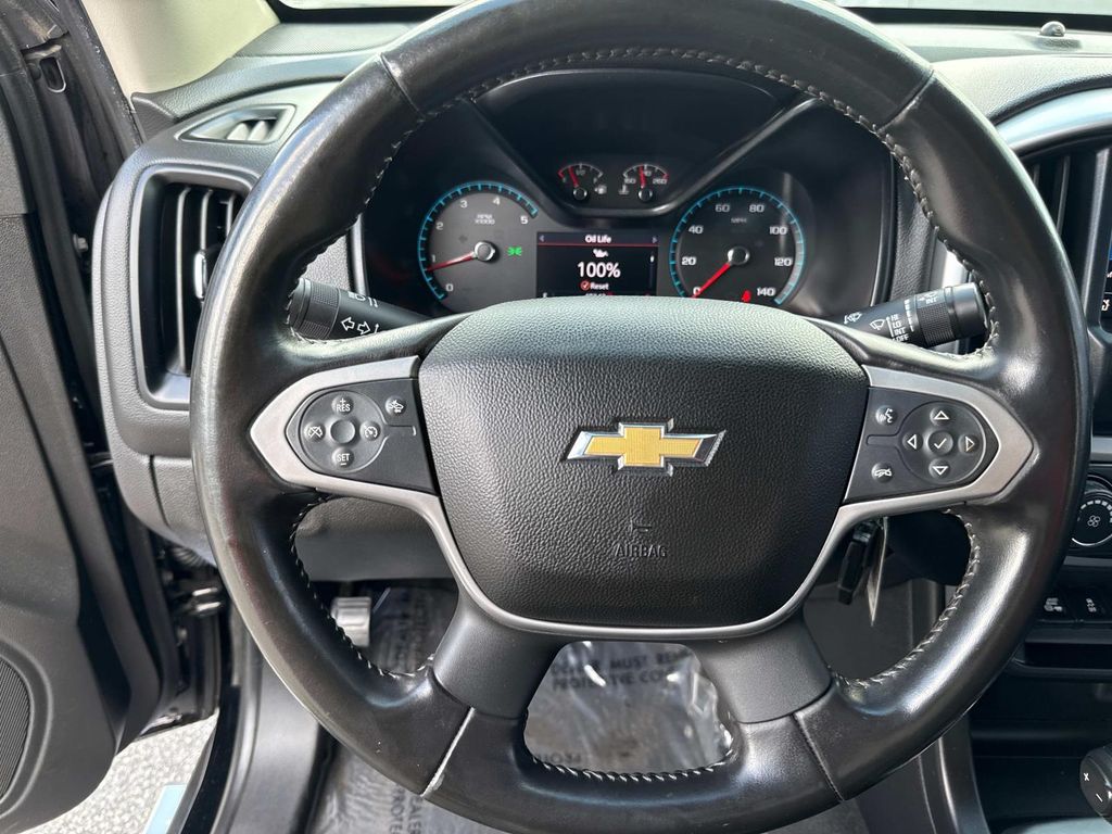 2019 Chevrolet Colorado LT photo 35