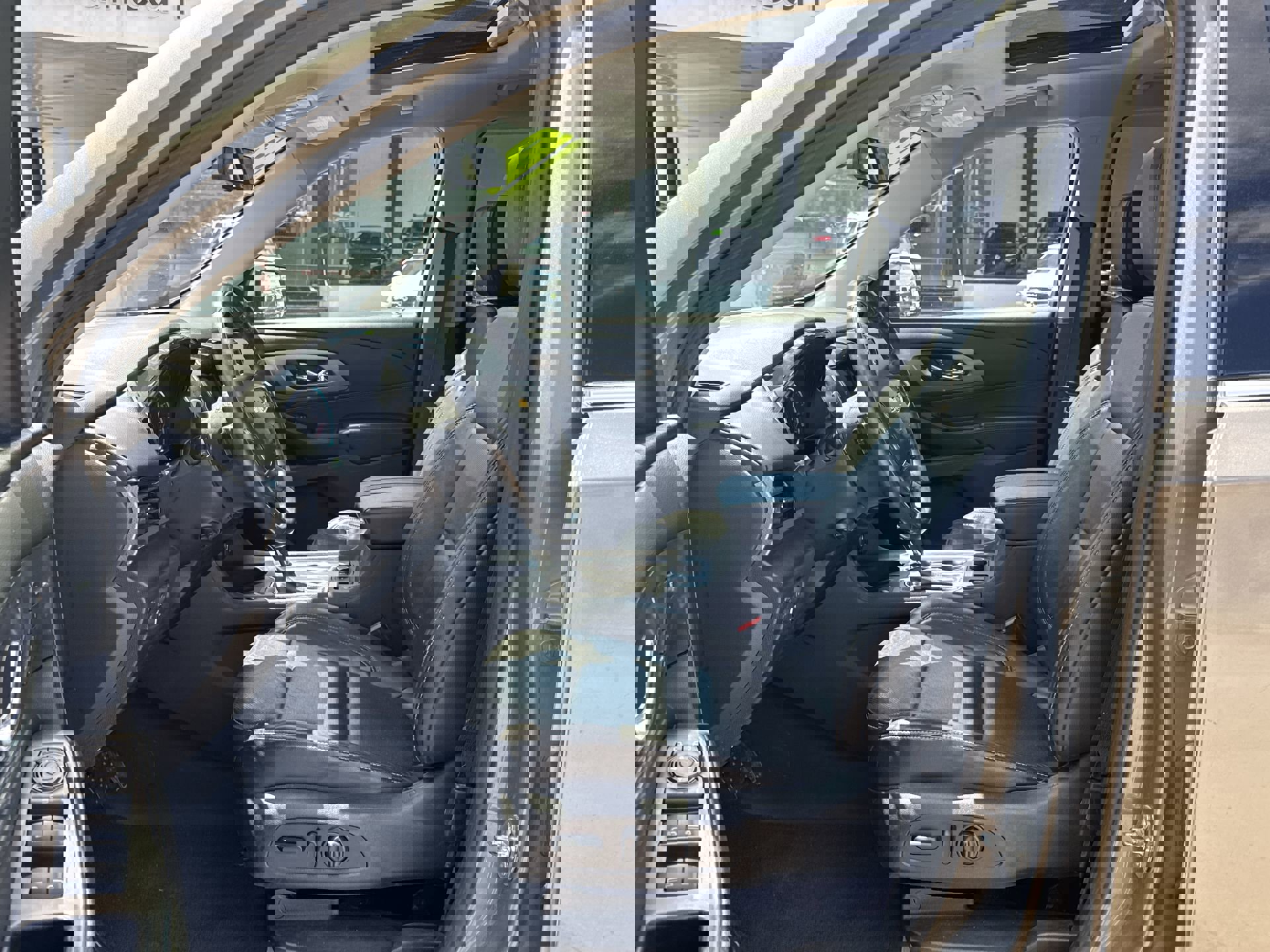 2018 Chevrolet Traverse Premier photo 13