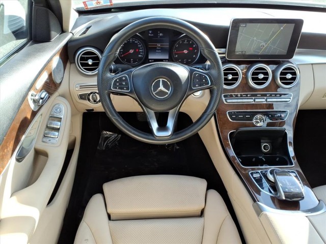 2015 Mercedes Benz C 300 photo 7