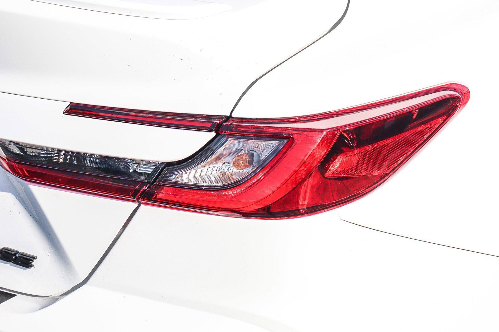 2025 Toyota Camry SE photo 8
