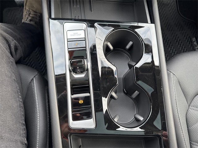 2025 Volkswagen Atlas SE Technology photo 24