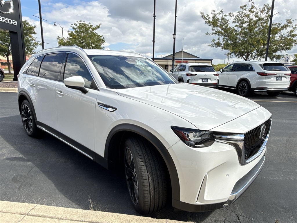 2024 Mazda CX-90 Plug-in Hybrid Premium photo 3