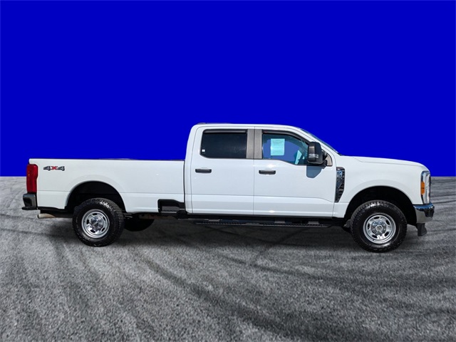 2023 Ford F-350 XL photo 3