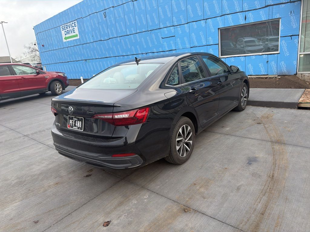2024 Volkswagen Jetta 1.5T S photo 2