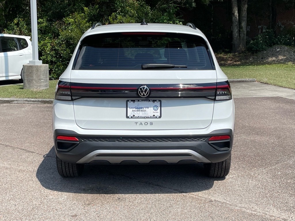 2025 Volkswagen Taos S photo 17