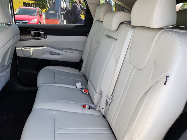 2025 Kia Sorento S photo 9