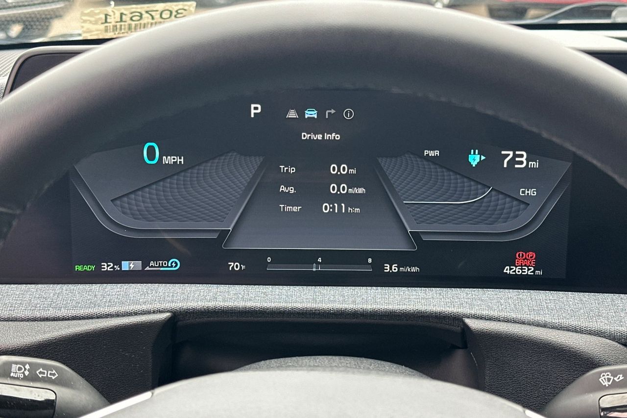 2022 Kia EV6 Light photo 11