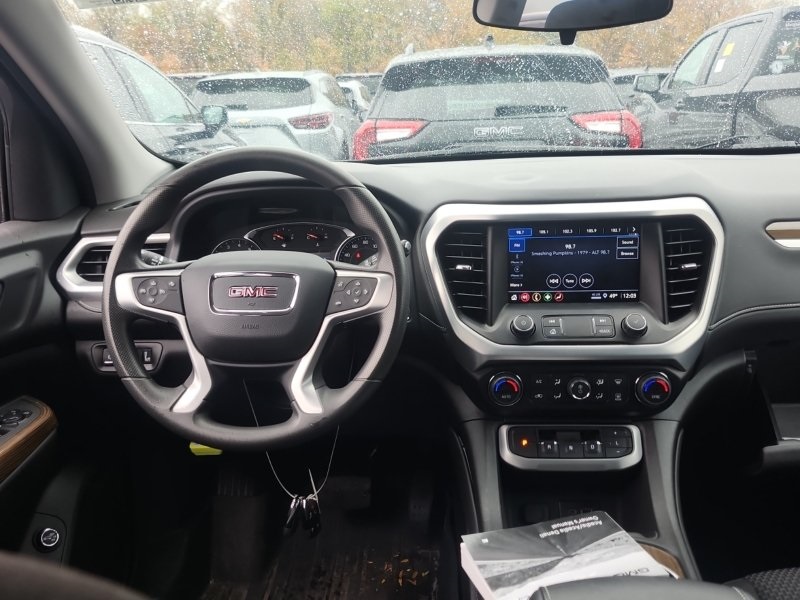 2023 Gmc Acadia SLE photo 4