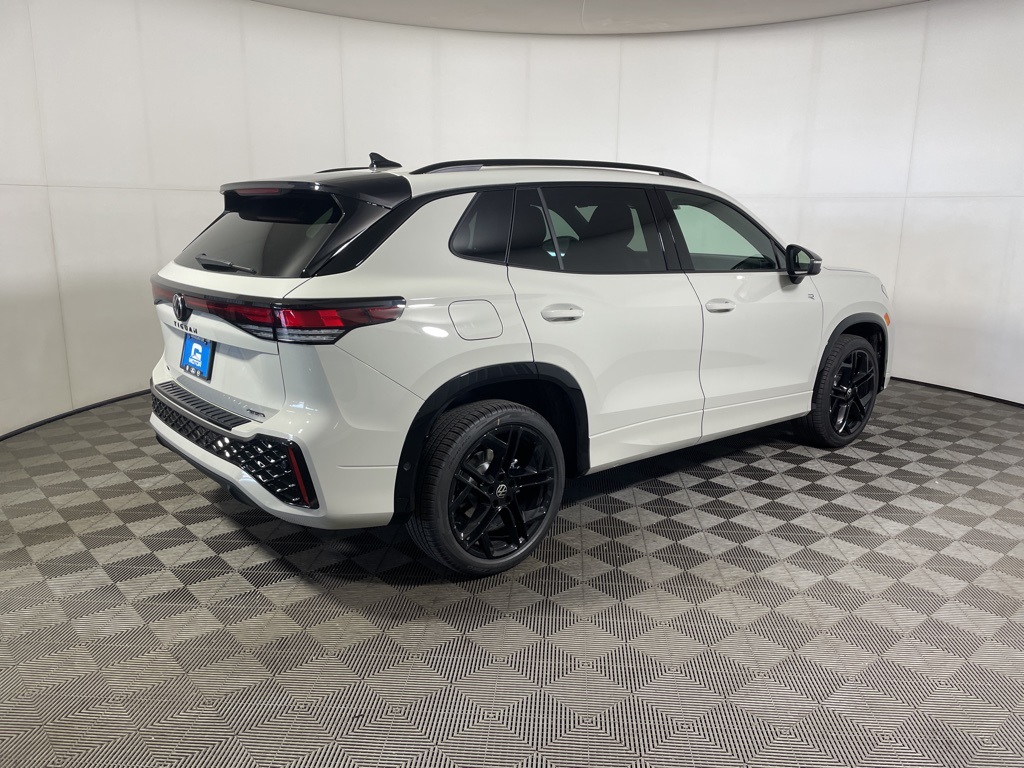 2025 Volkswagen Tiguan SE R-Line Black photo 2