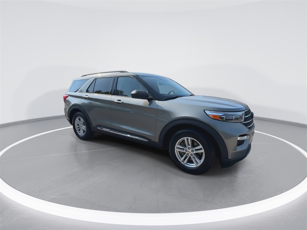 2020 Ford Explorer XLT photo 2