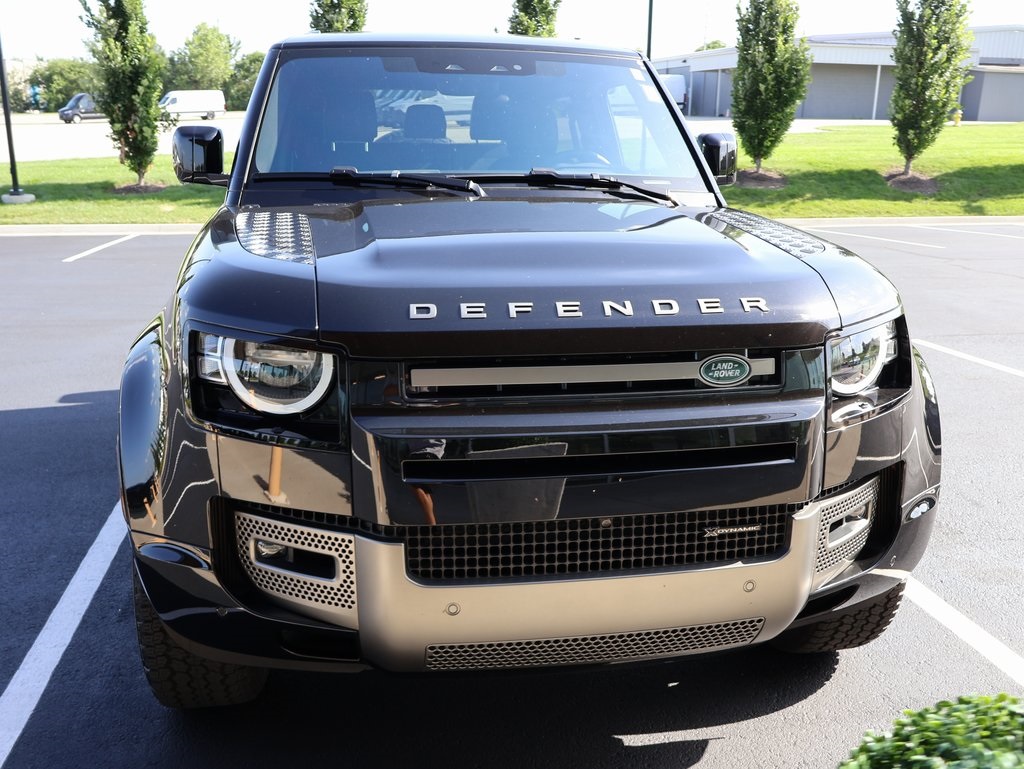 2022 Land Rover Defender 90 X-Dynamic S photo 4