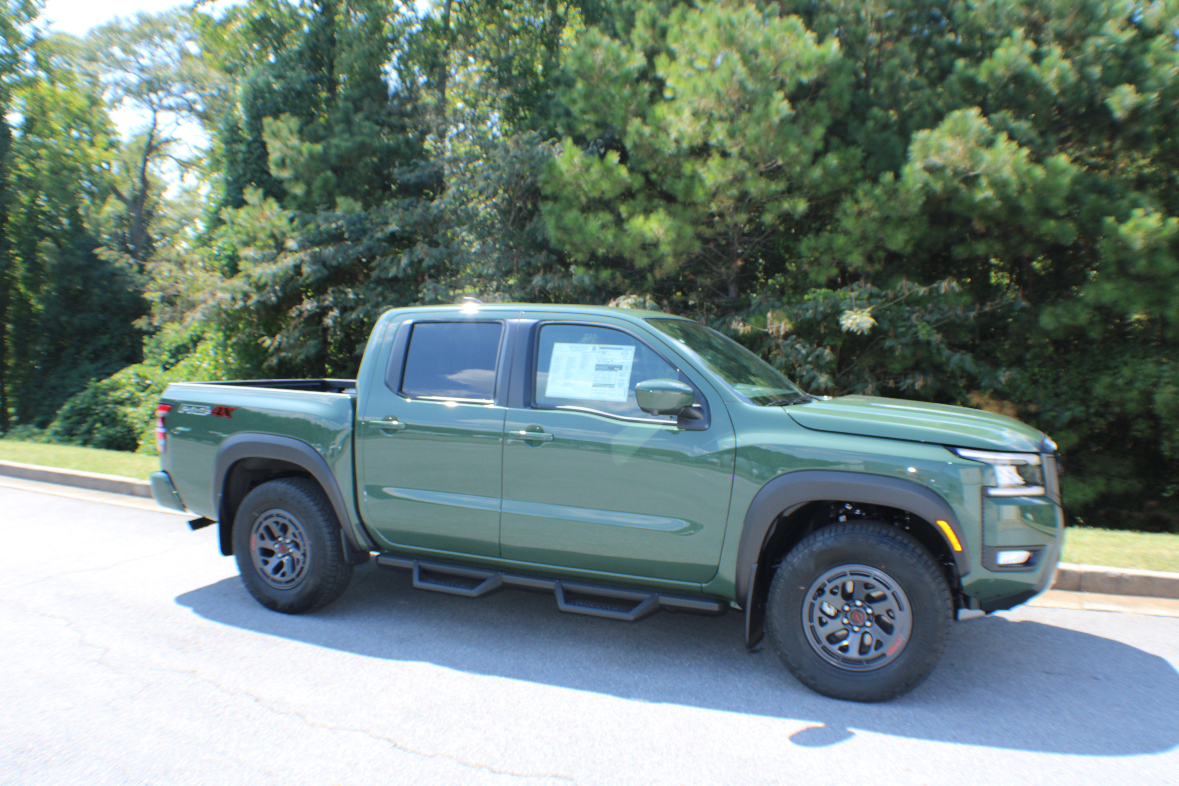 2026 Nissan Frontier PRO-4X's photo