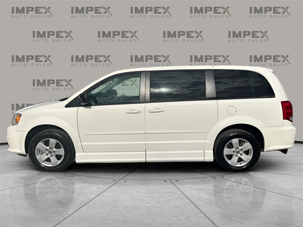 2013 Dodge Grand Caravan SE photo 2