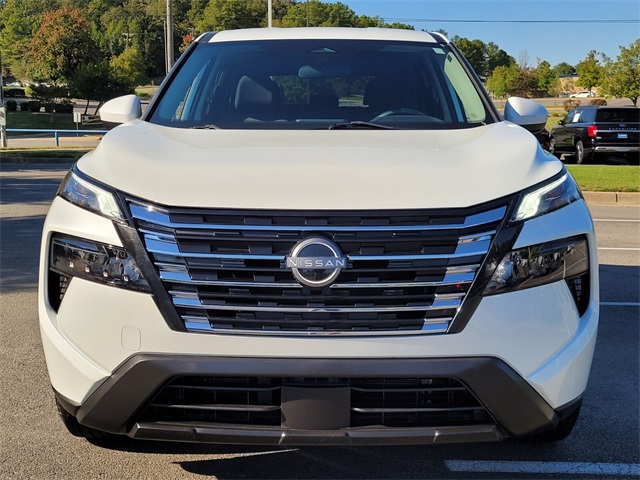 2024 Nissan Rogue SV photo 2