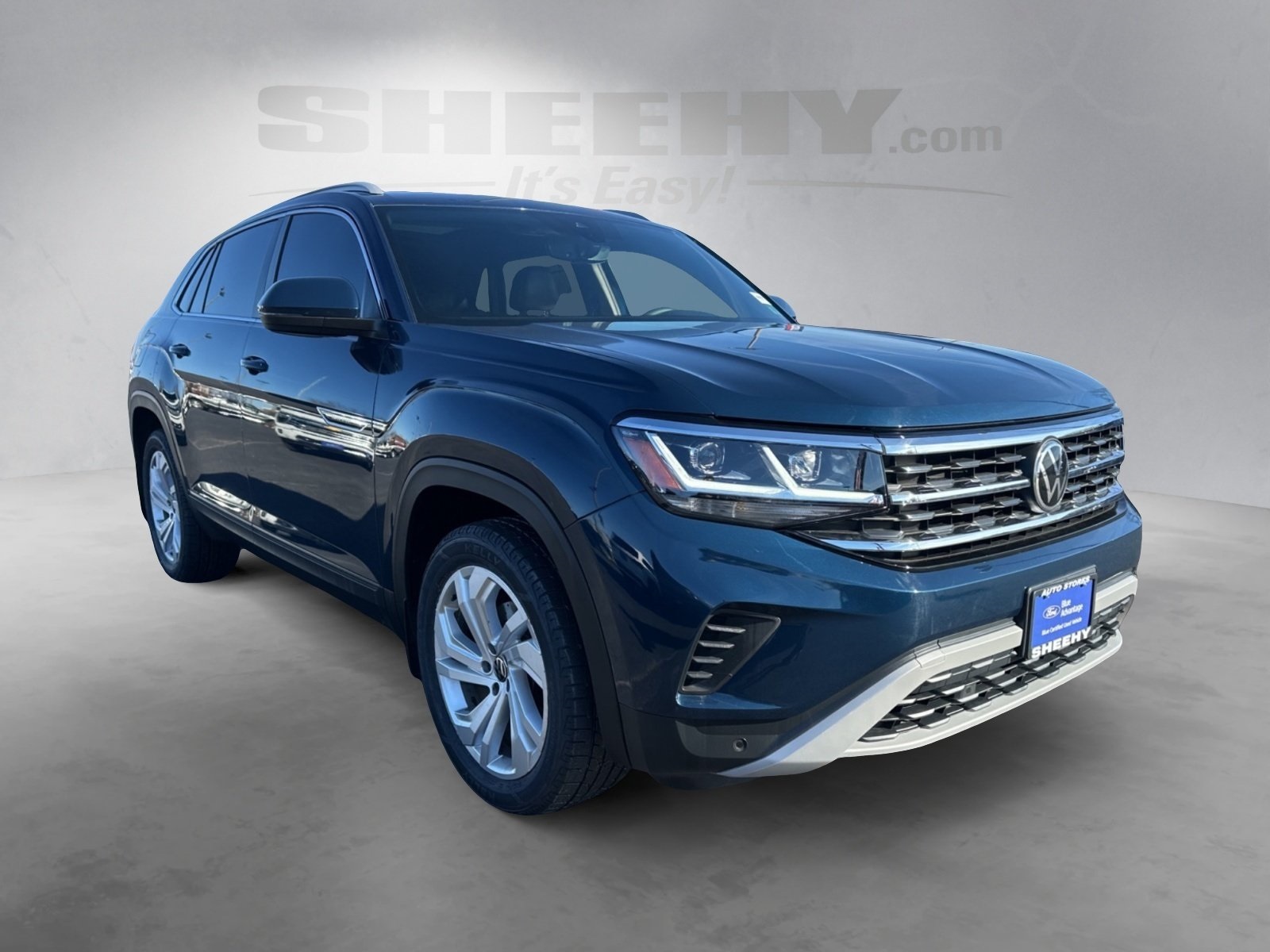 2021 Volkswagen Atlas Cross Sport SEL photo 2