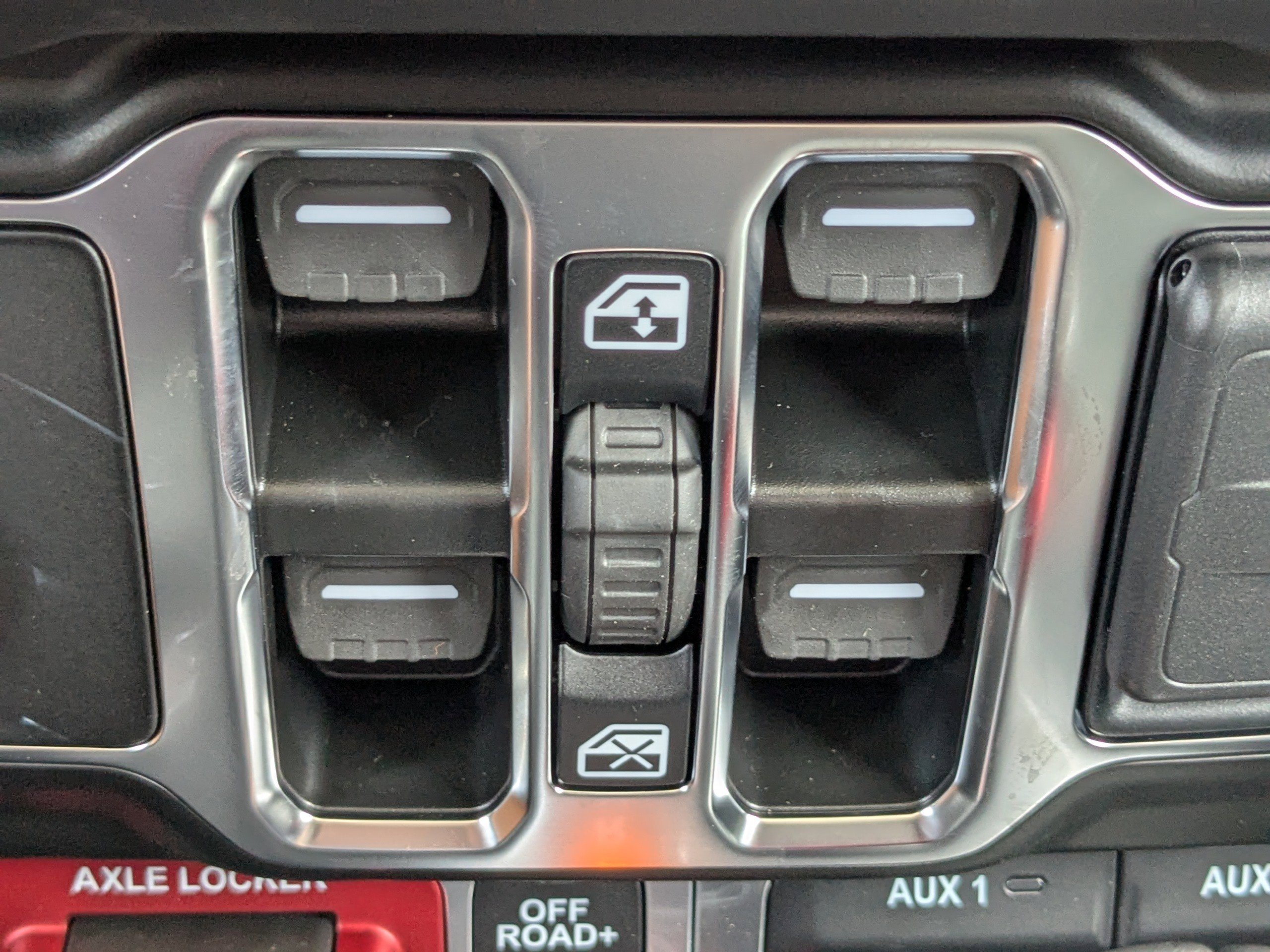 2025 Jeep Gladiator Mojave photo 19