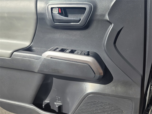 2023 Toyota Tacoma SR5 photo 14