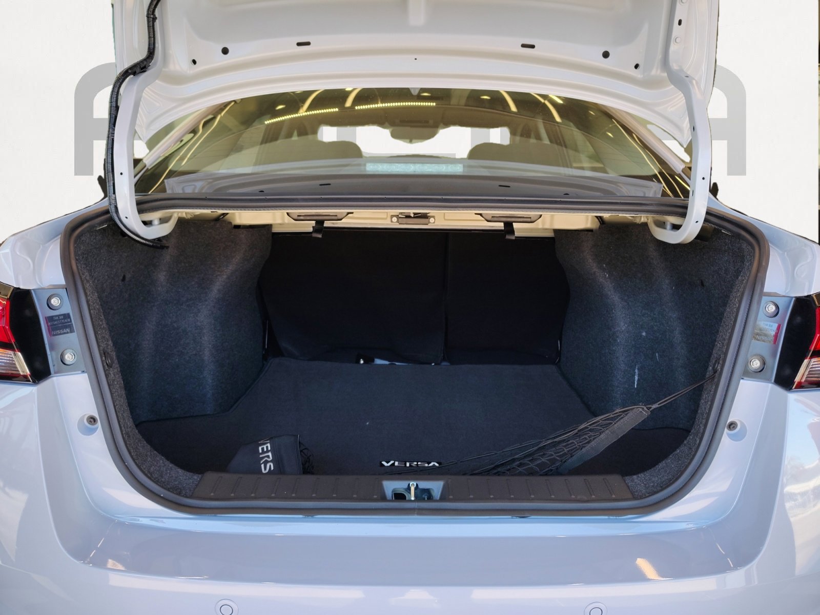 2025 Nissan Versa SV photo 11