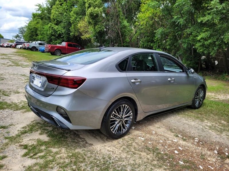 2023 Kia Forte GT-Line photo 7