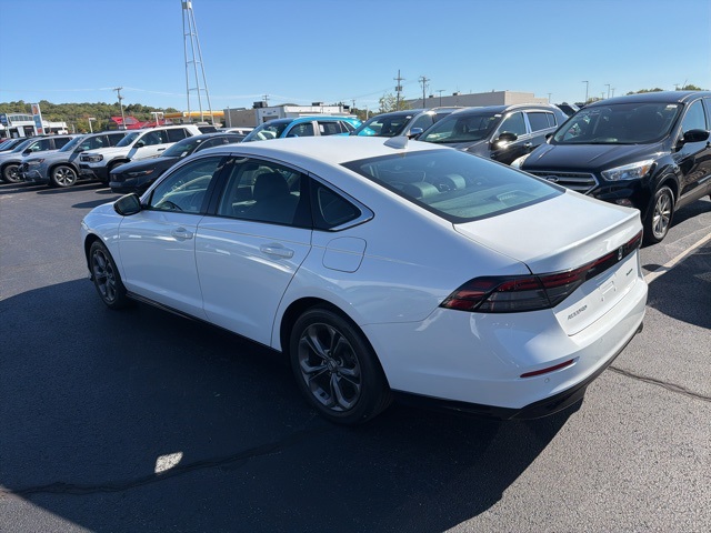 2023 Honda Accord Hybrid EX-L photo 4