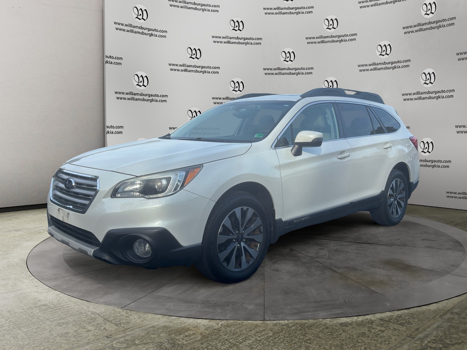 2017 Subaru Outback Limited's photo