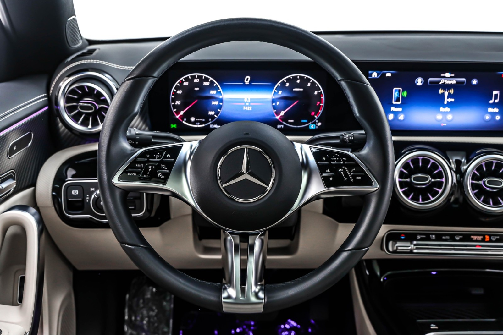 2025 Mercedes Benz CLA 250 photo 17