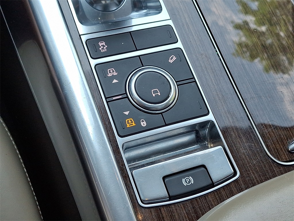 2020 Land Rover Range Rover Sport HSE photo 24