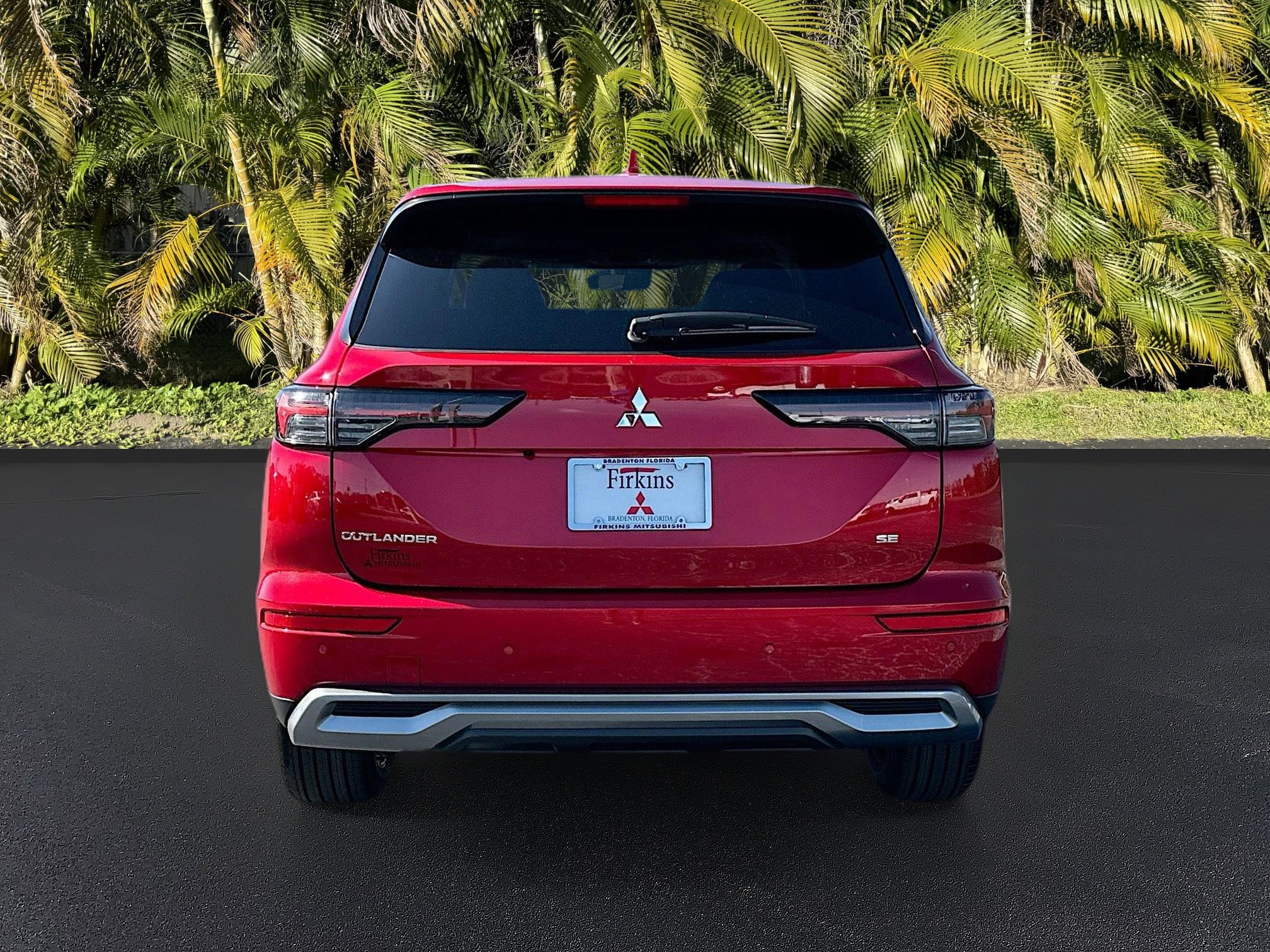 2025 Mitsubishi Outlander SE photo 4