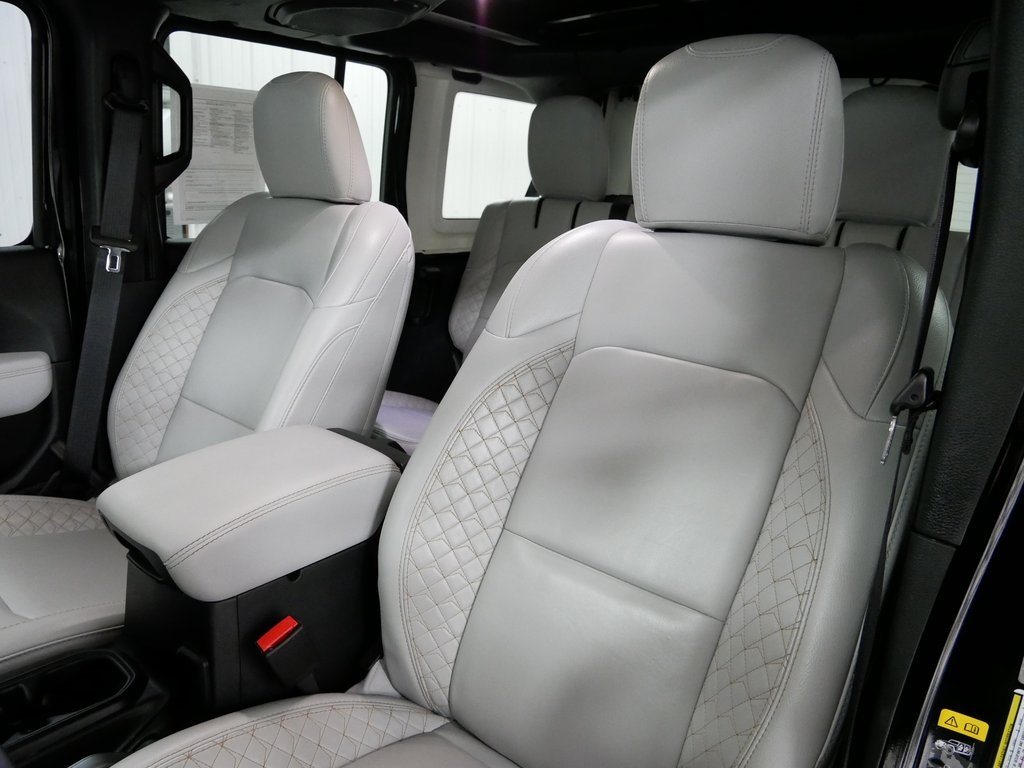 2022 Jeep Wrangler Unlimited Sahara High Altitude 4xe photo 9