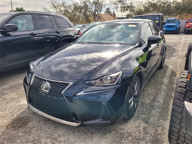 2018 Lexus IS 300 photo 3