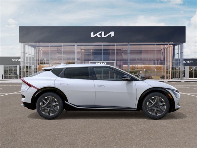 2025 Kia EV6 Light photo 6