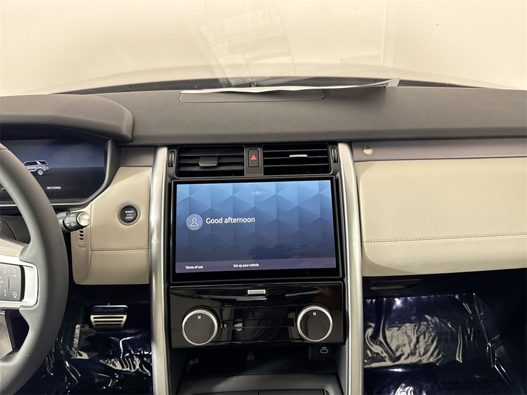 2025 Land Rover Discovery SE photo 15