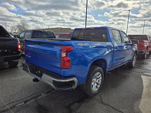 2025 Chevrolet Silverado 1500 LT photo 4