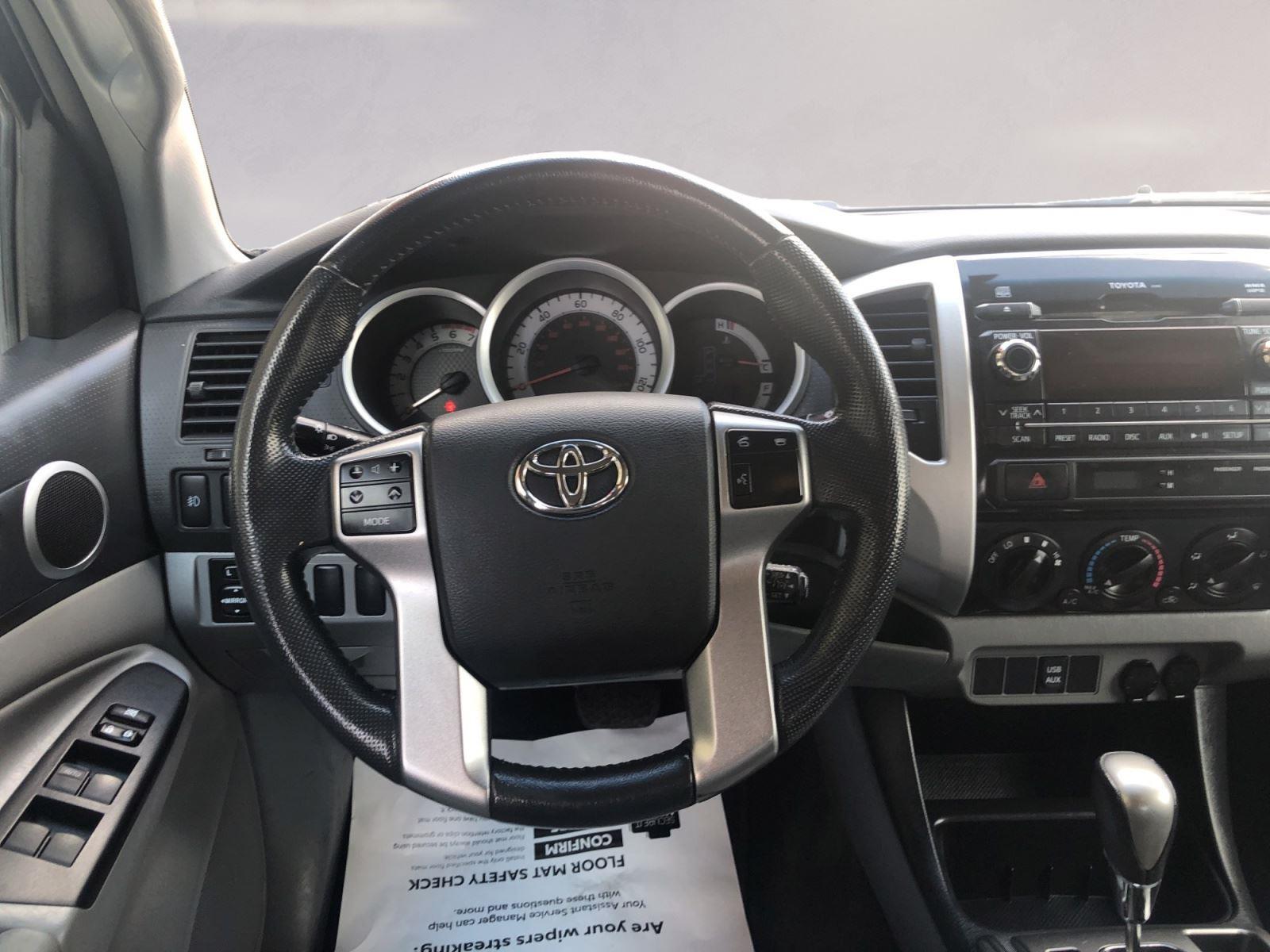 2012 Toyota Tacoma PreRunner V6 Double Cab photo 12