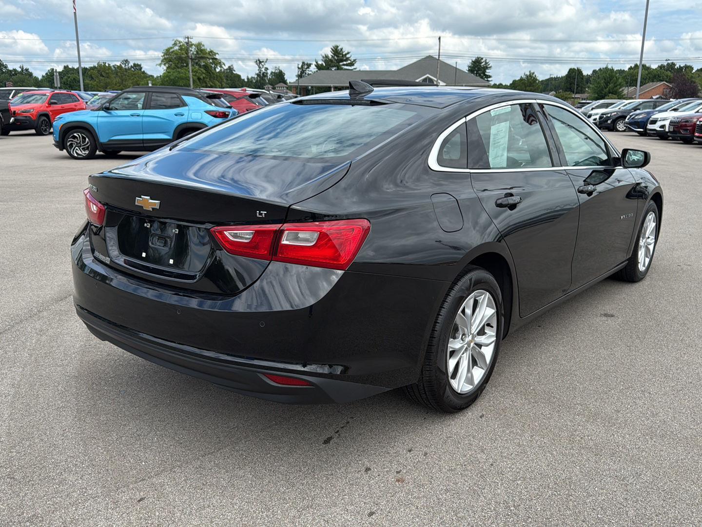 2024 Chevrolet Malibu 1LT photo 14