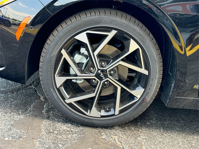 2025 Kia K5 EX photo 11
