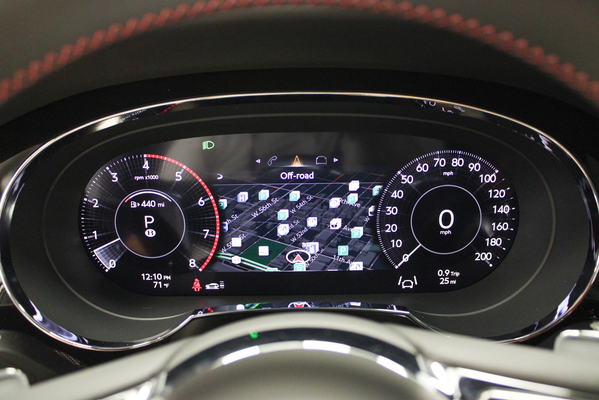 2024 Bentley Bentayga EWB photo 18