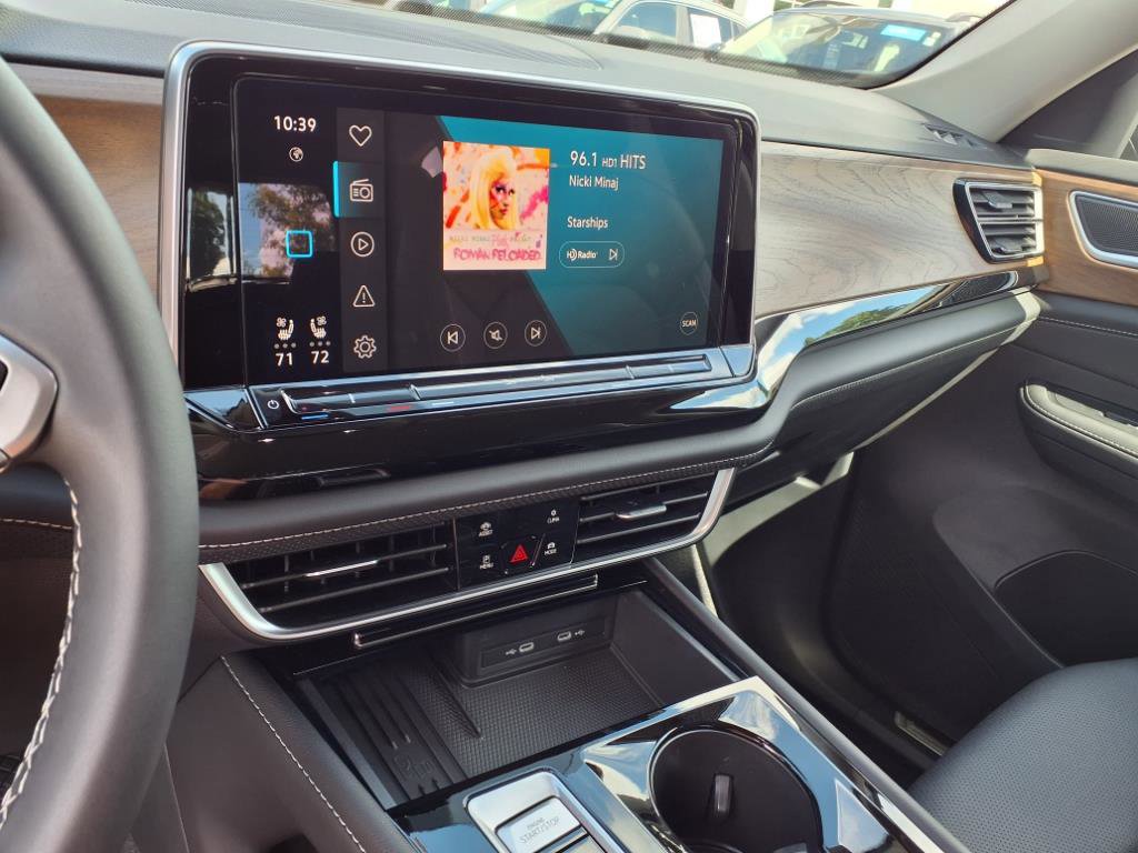 2025 Volkswagen Atlas SE Technology photo 4