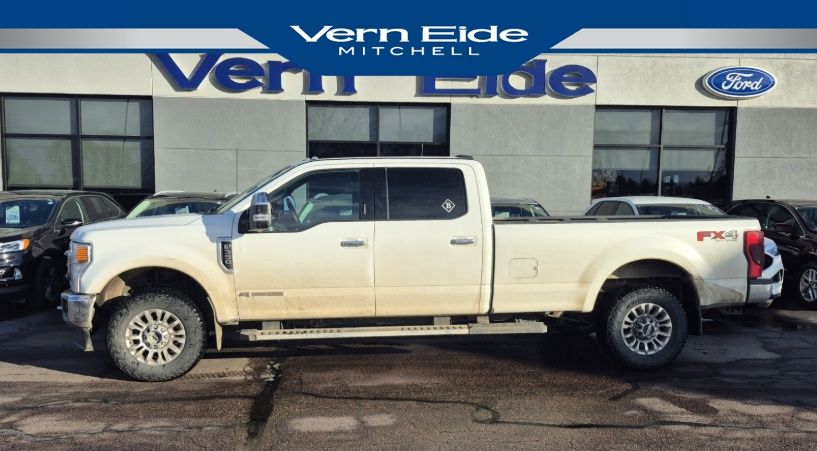 2022 Ford F-350 Super Duty Lariat's photo