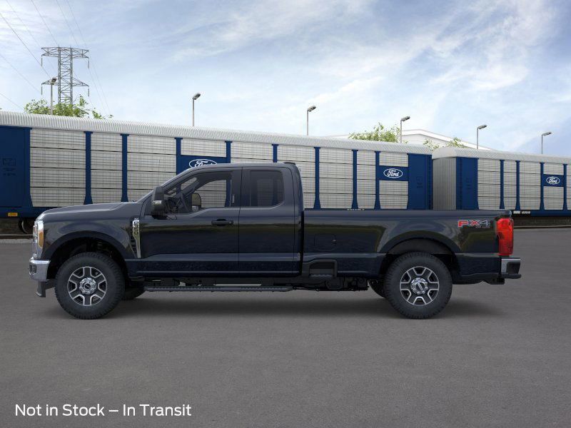 2025 Ford F-350 photo 3