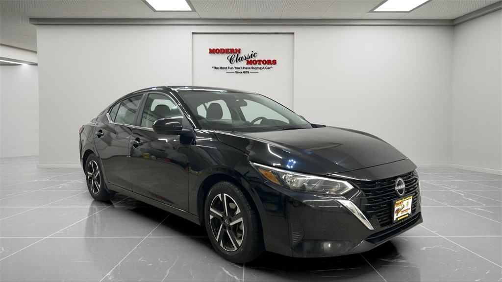 2024 Nissan Sentra SV's photo