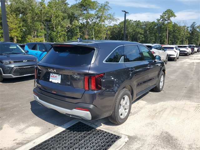 2026 Kia Sorento LX photo 3