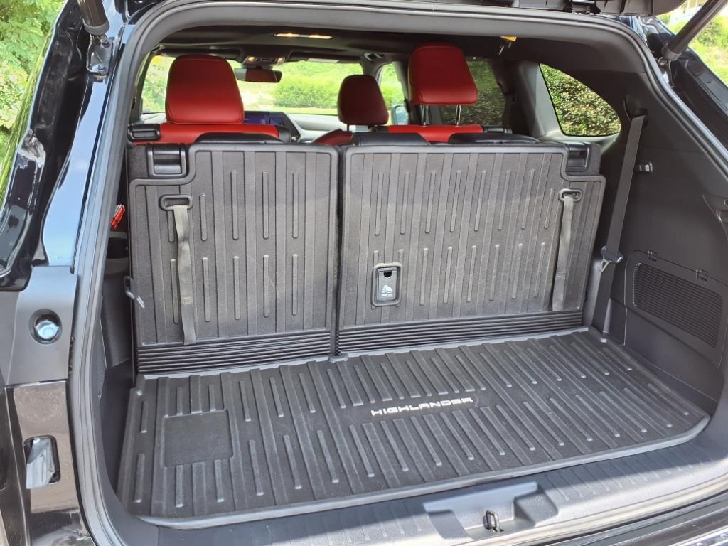 2023 Toyota Highlander XSE photo 11