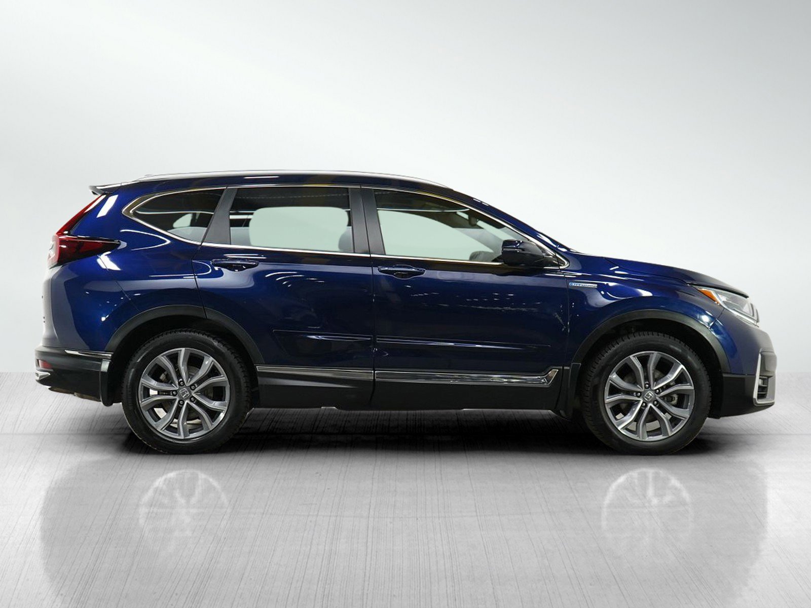 2022 Honda CR-V Hybrid Touring photo 5