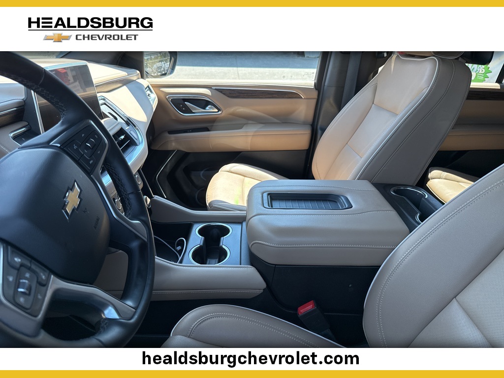 2024 Chevrolet Tahoe Premier photo 2