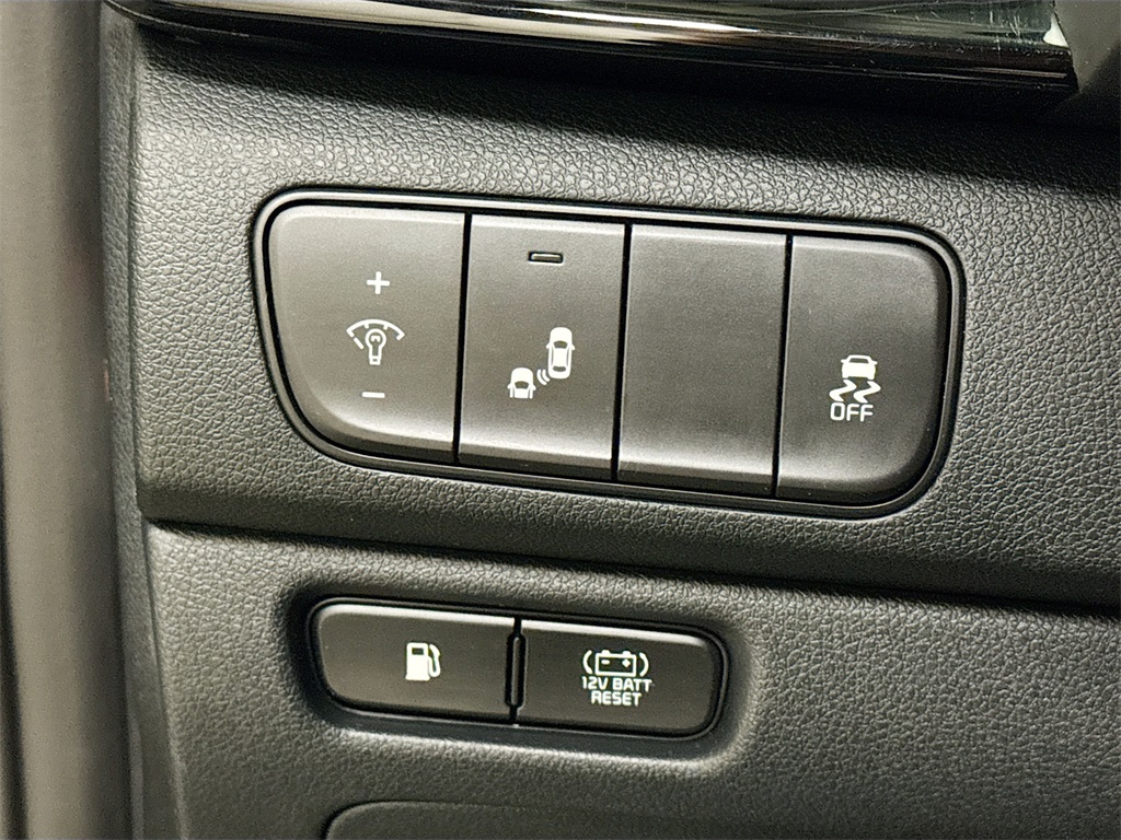 2017 Kia Niro EX photo 36