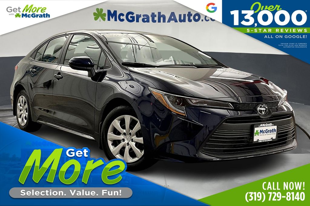 2025 Toyota Corolla LE's photo