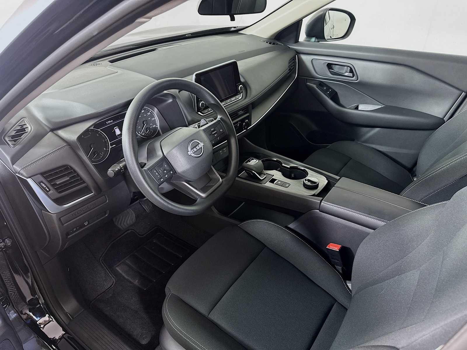2025 Nissan Rogue S photo 7